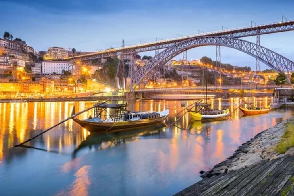 Loft In The Historic Center Of Oporto Downtown Apartment Bagian luar foto